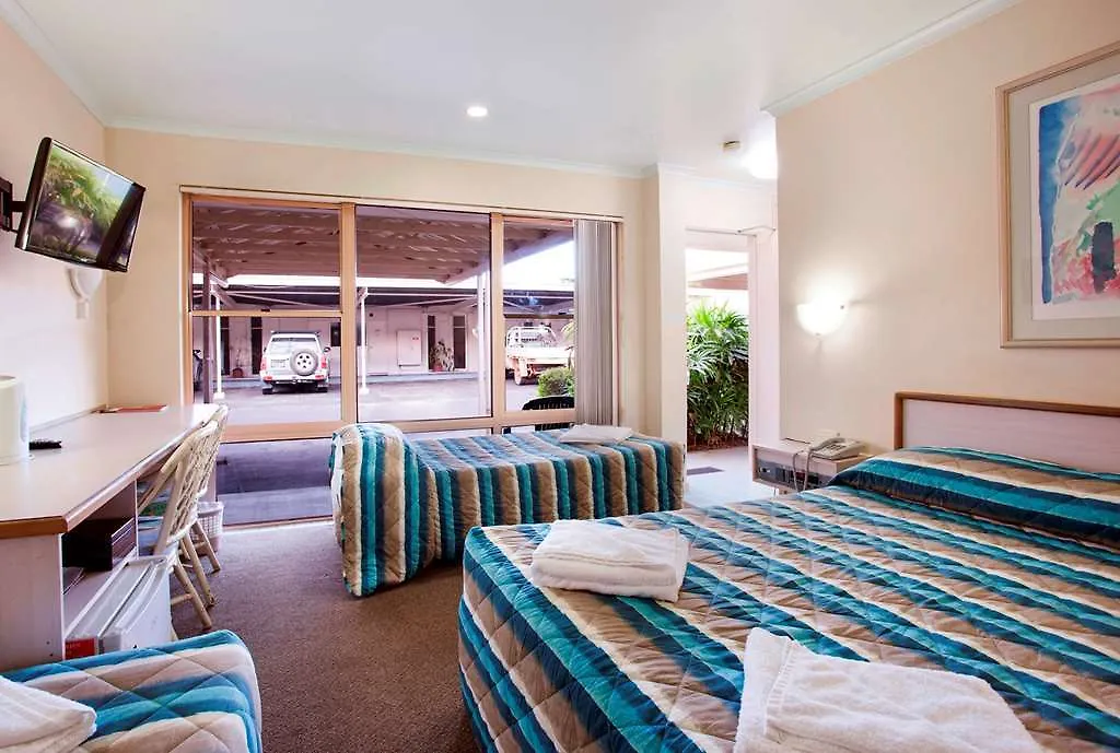 Nightcap At Balaclava Hotel Cairns